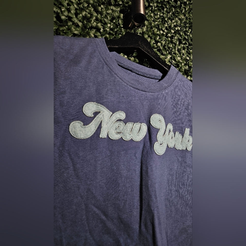 Navy Graphic Cropped Tee - Picture 3 of 4